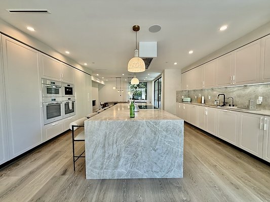 WESTSIDE LOCATIONS 32