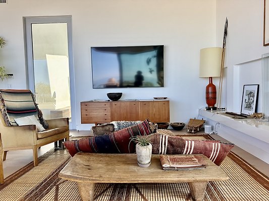 WESTSIDE LOCATIONS 107