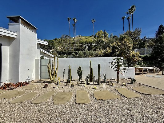 WESTSIDE LOCATIONS 159