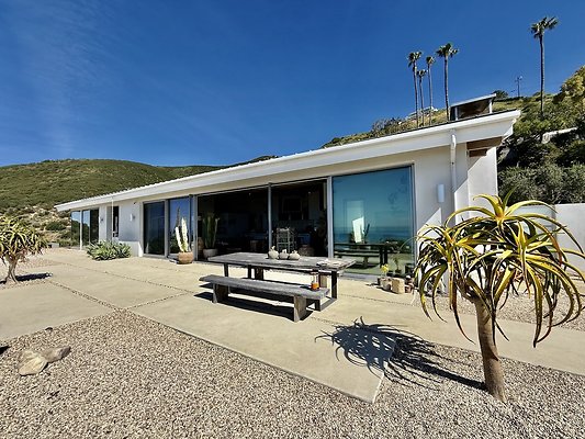 WESTSIDE LOCATIONS 176