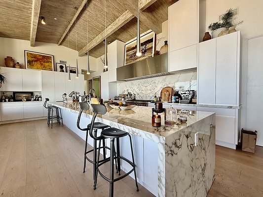 WESTSIDE LOCATIONS 135