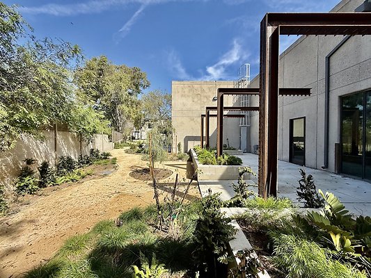 WESTSIDE LOCATIONS 100