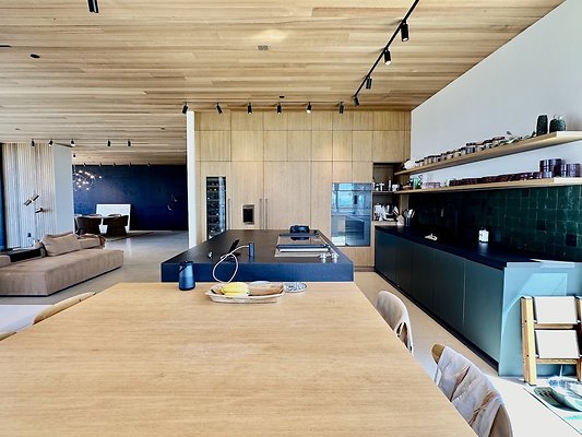 WESTSIDE LOCATIONS 162