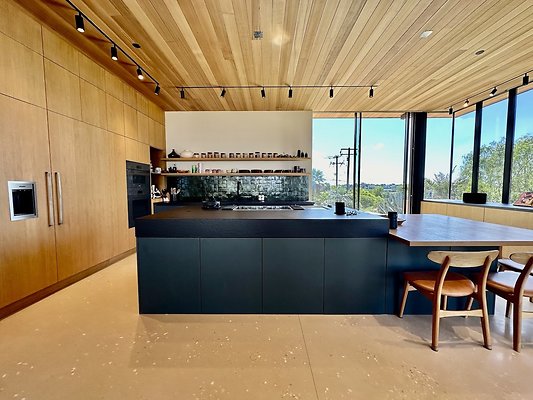 WESTSIDE LOCATIONS 152