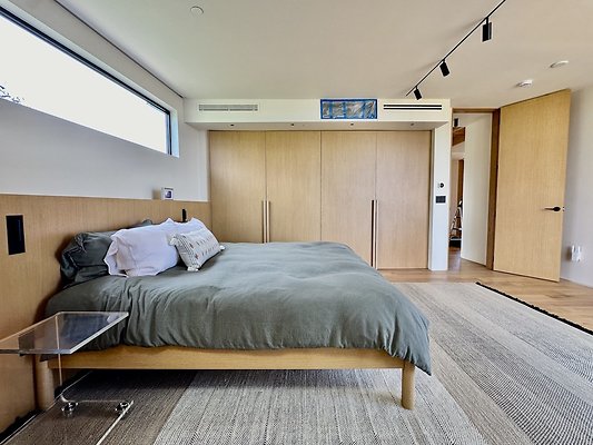 WESTSIDE LOCATIONS 218