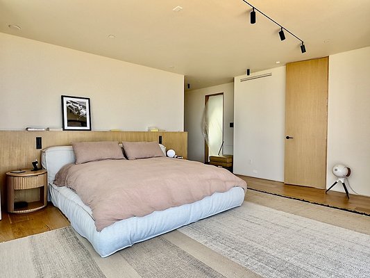 WESTSIDE LOCATIONS 205