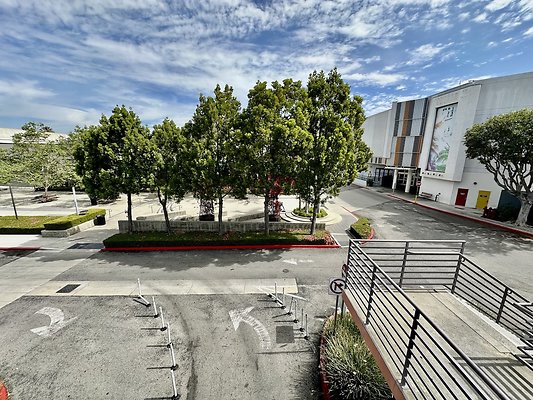 WESTSIDE LOCATIONS 122