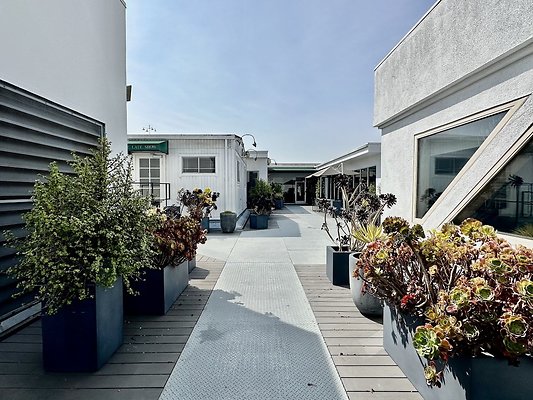 WESTSIDE LOCATIONS 112