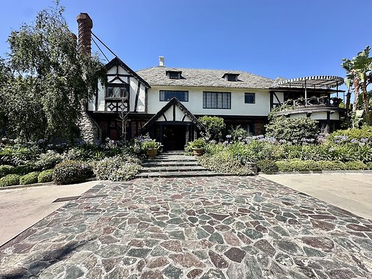 WESTSIDE LOCATIONS 4