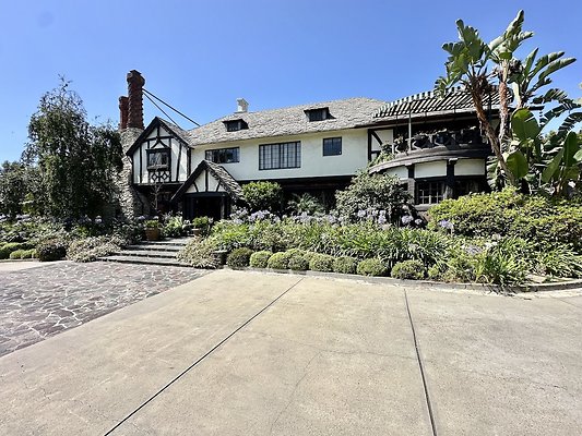 WESTSIDE LOCATIONS 5