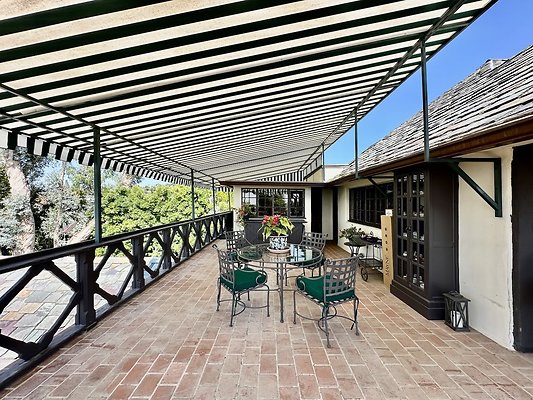 WESTSIDE LOCATIONS 209