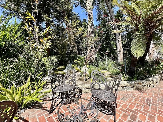 WESTSIDE LOCATIONS 245