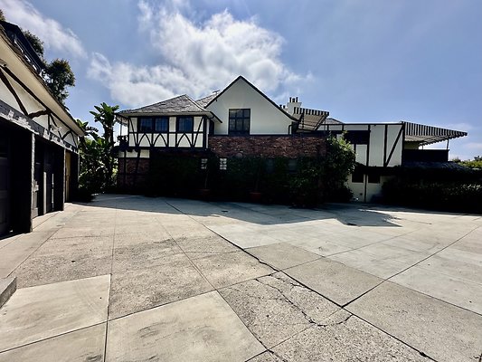 WESTSIDE LOCATIONS 10
