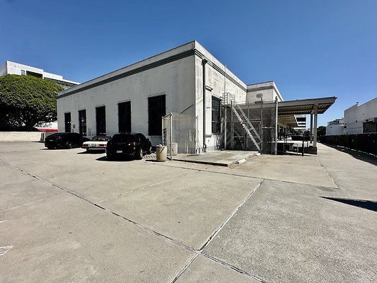 WESTSIDE LOCATIONS 127